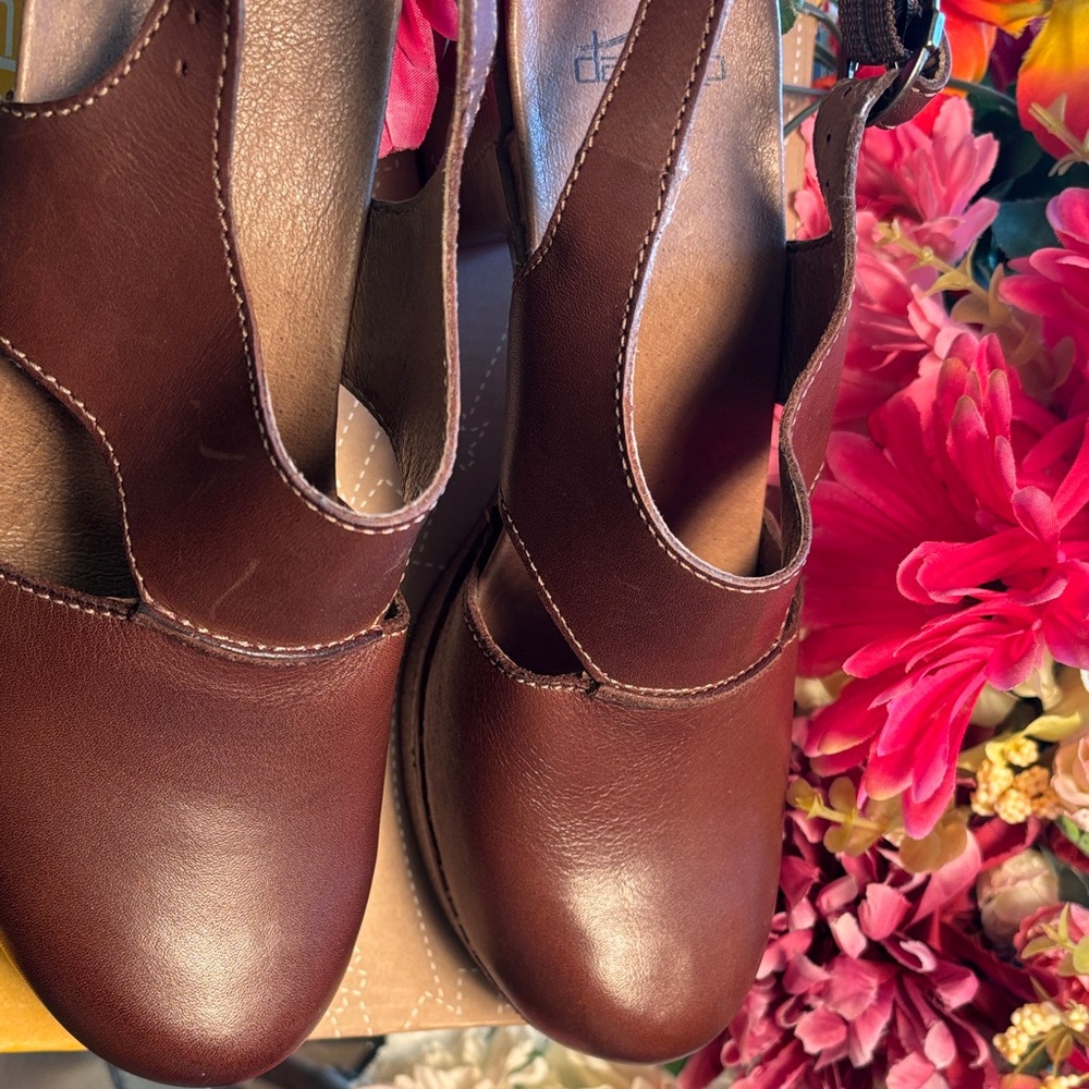 Dansko Women’s Brown Leather Slingback Heels - Picture 5 of 7